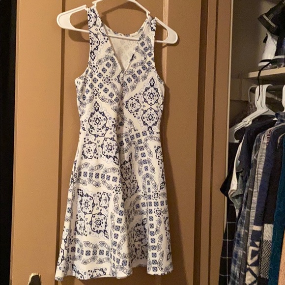 Dress - Picture 2 of 2